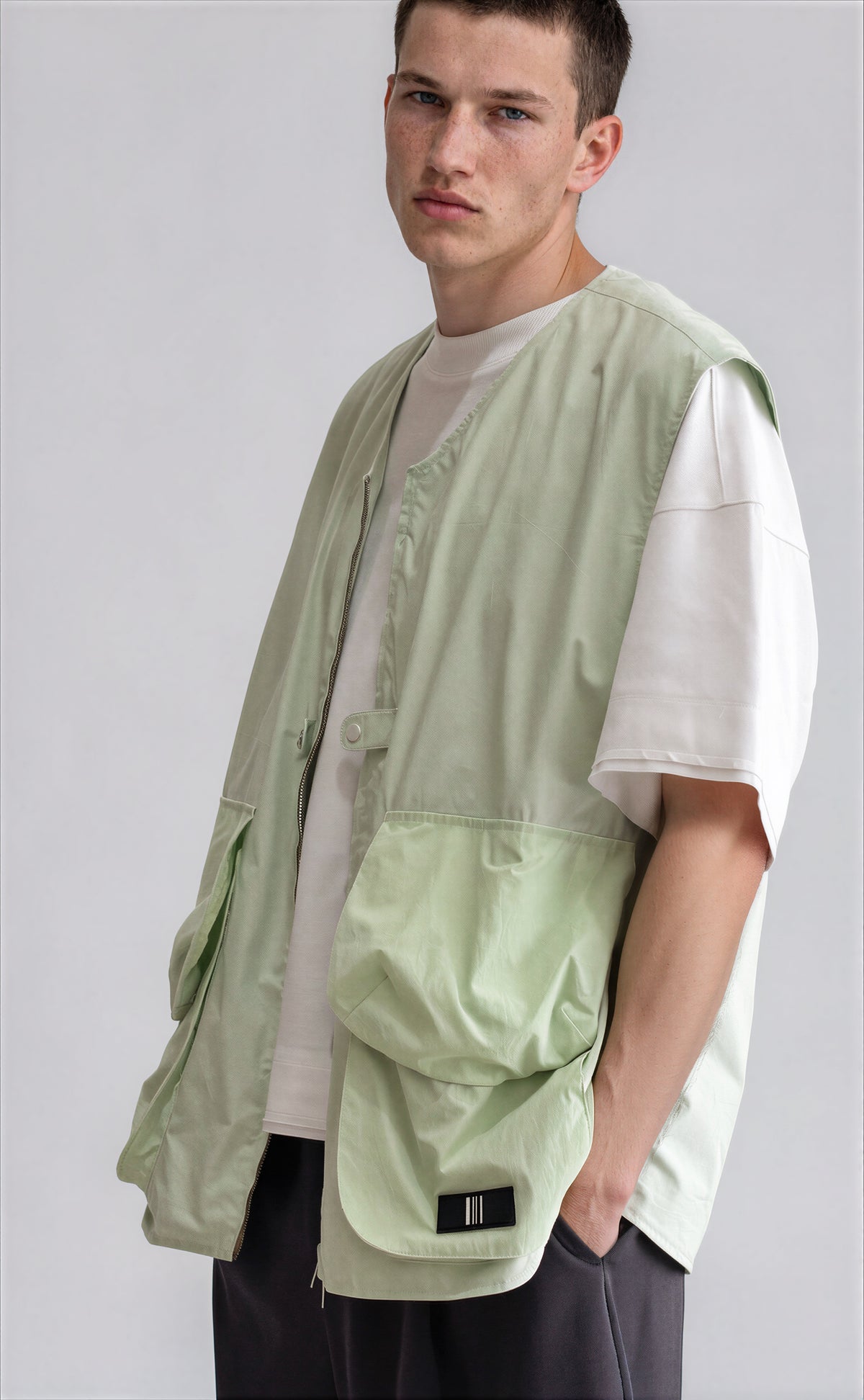 VEST "THE ROOF"