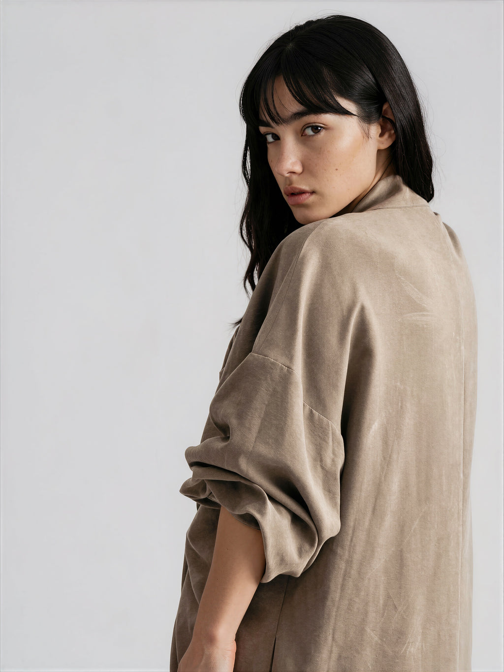 VESTIDO CON NUDO FRONTAL "THE DOOR"